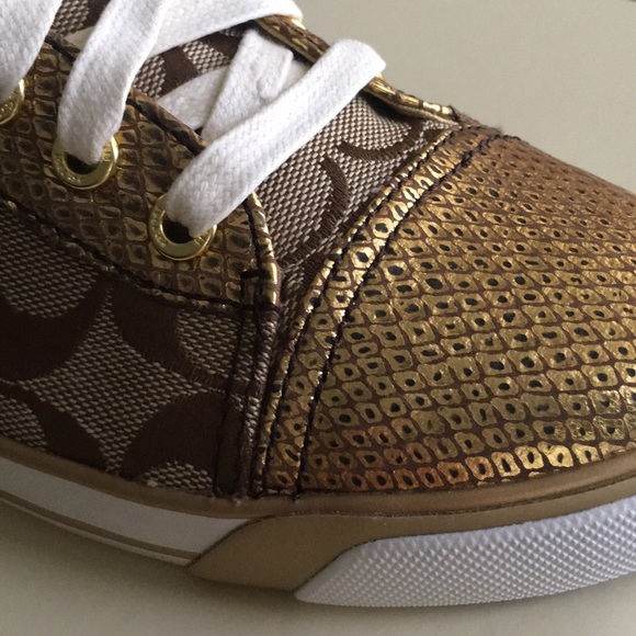New Coach khaki gold signature sneaker 8.5 (38.5) - Picture 3 of 4